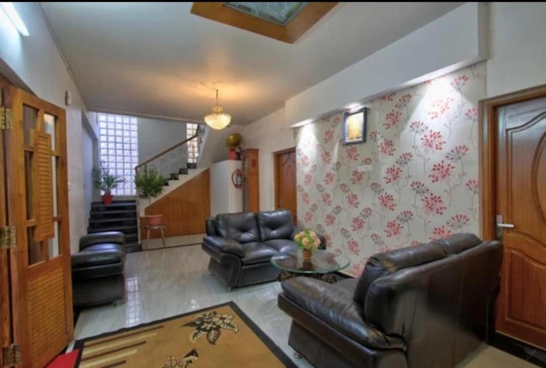 Savi'S Home Stay 우티 외부 사진